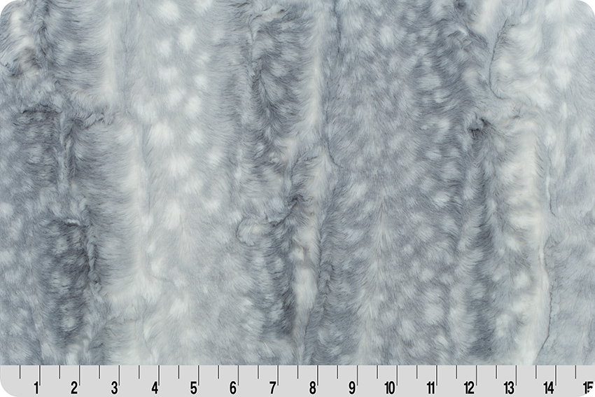 Infinity Scarf Cuddle® Kit Silver Fox [ckisspsilverfox] : Shannon Fabrics -  Wholesale Fabrics Faux Furs, Snuggly Cuddle, Ultra Plush Minky and Super  Soft Silky Satin