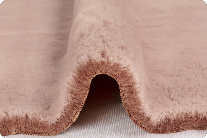 Luxe Cuddle® Frosted Baby Seal Cedarwood