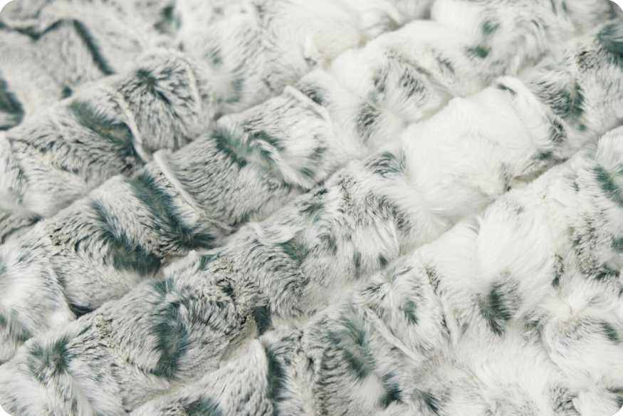 Luxe Cuddle® Snowy Owl Spruce